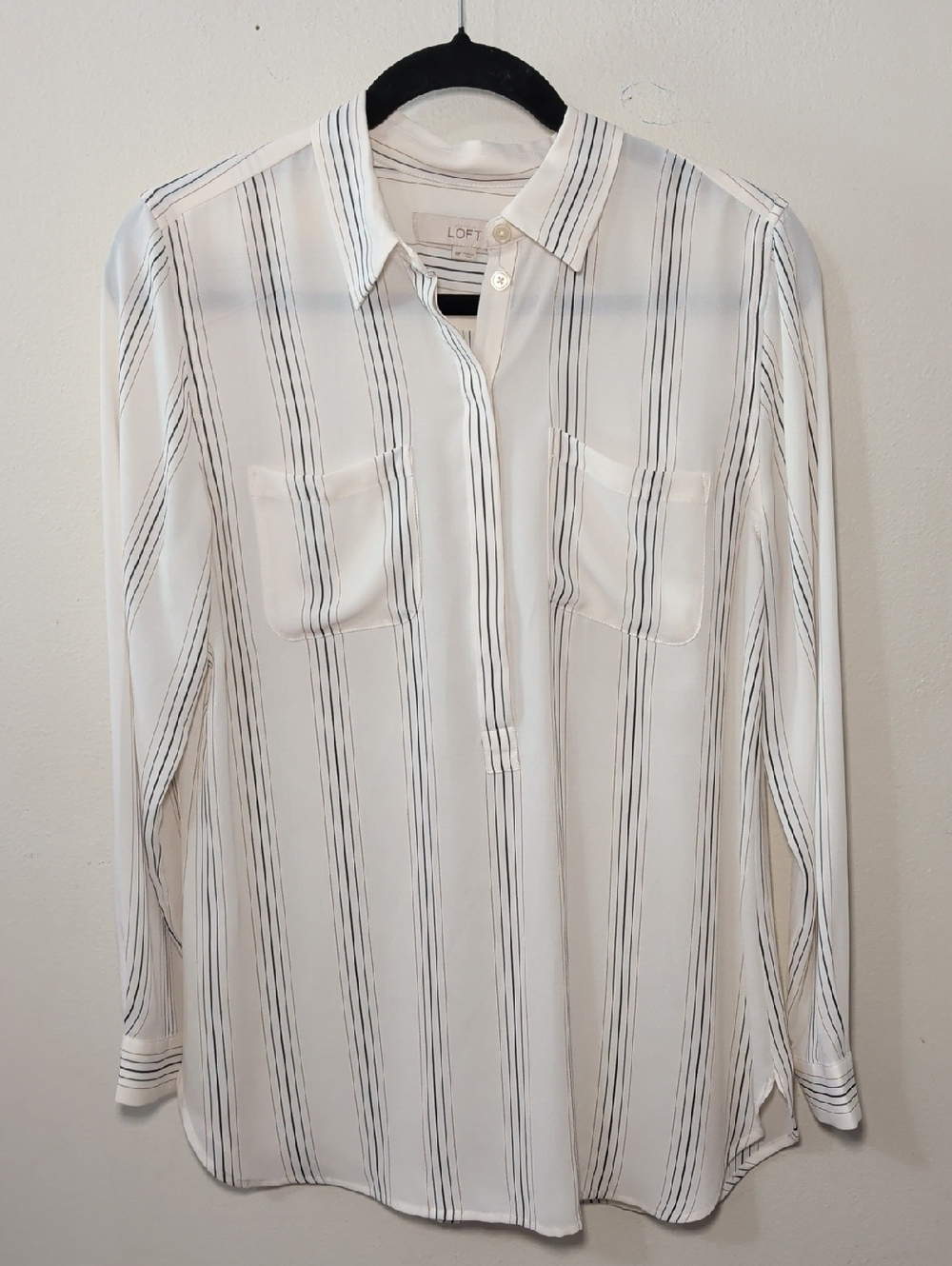 LOFT White Vertical Stripe Button-Front Blouse Business Casual Women's Size MP